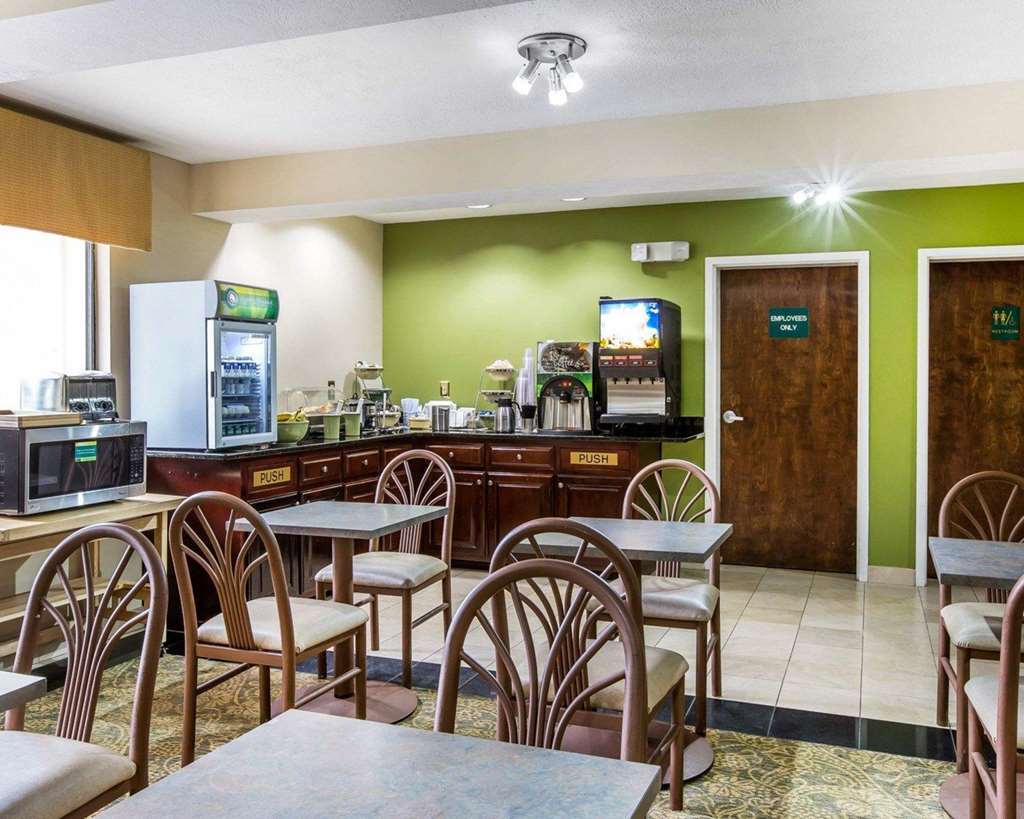 Suburban Studios Augusta Restaurant photo